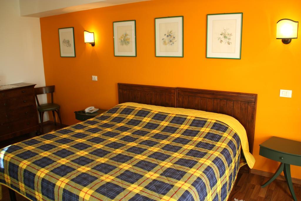 Agriturismo Corte Carezzabella San Martino di Venezze ภายนอก รูปภาพ